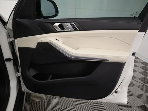 Certified 2022 BMW X5 sDrive40i w/ Premium Package image 26