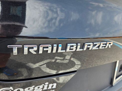 Used 2022 Chevrolet TrailBlazer LS FWD image 30