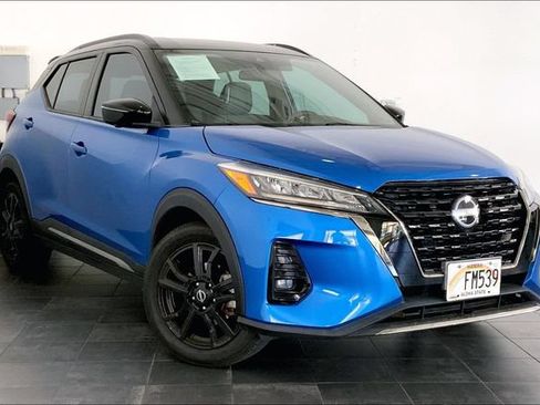 Used 2024 Nissan Kicks SR w/ SR Premium Package FWD image 2
