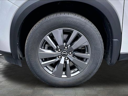 Used 2024 Nissan Pathfinder S AWD/4WD image 28