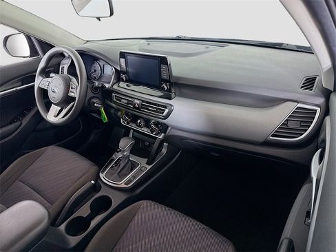 Used 2021 Kia Seltos LX image 19
