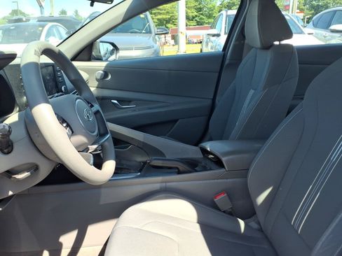 Certified 2023 Hyundai Elantra SEL w/ Preferred Accessory Package FWD image 21