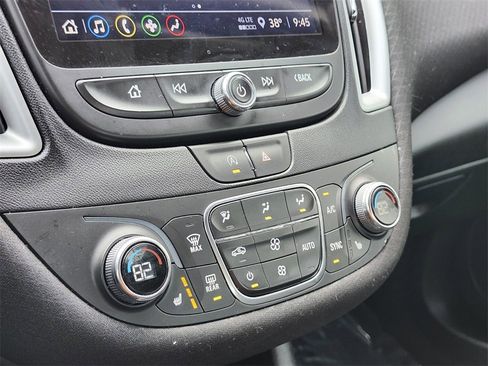 Used 2022 Chevrolet Malibu LT image 21
