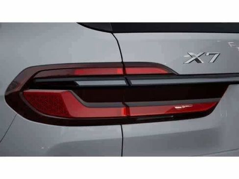 Used 2026 BMW X7 xDrive40i w/ Executive Package AWD/4WD image 8