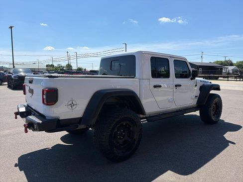 Used 2021 Jeep Gladiator Rubicon AWD/4WD image 4