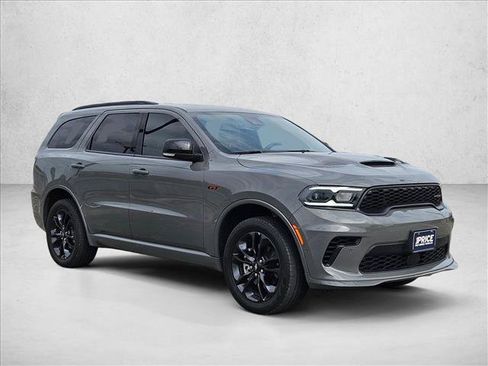 Used 2025 Dodge Durango GT AWD/4WD image 3