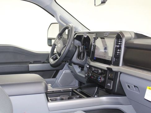 New 2026 Ford F250 XLT w/ XLT Premium Package image 31