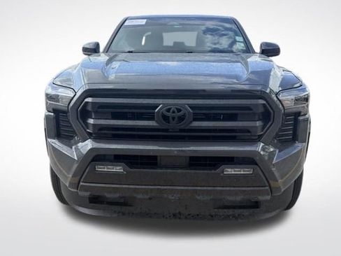 Used 2025 Toyota Tacoma SR5 image 3