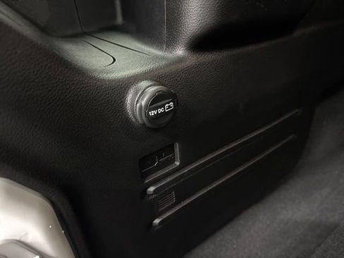 Used 2024 Jeep Wrangler Willys image 12