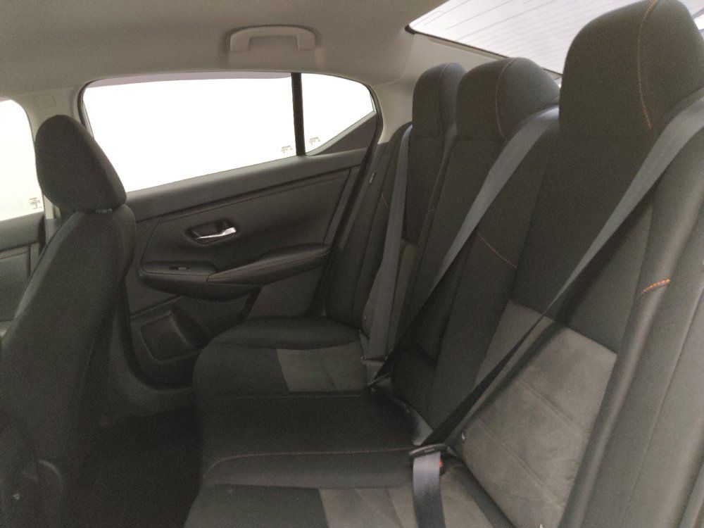 Used 2022 Nissan Sentra SR w/ Midnight Edition FWD image 18