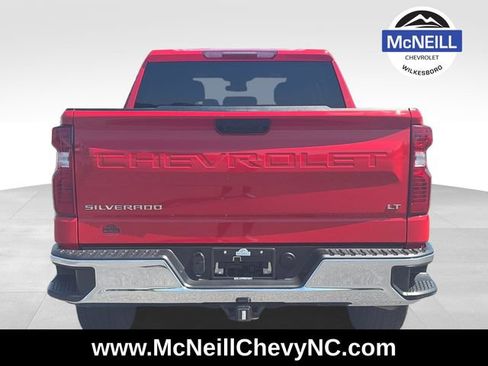 Used 2024 Chevrolet Silverado 1500 LT AWD/4WD image 7