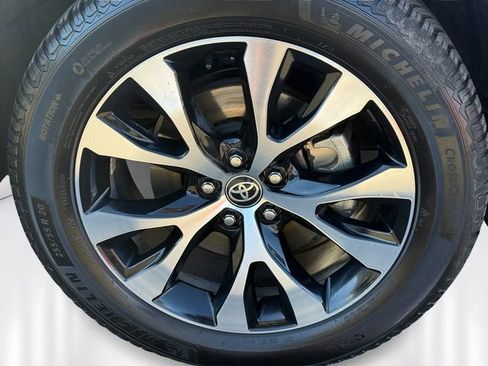 Used 2024 Toyota Grand Highlander AWD Hybrid image 12
