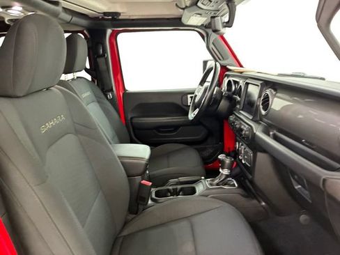 Used 2020 Jeep Wrangler Unlimited Sahara w/ Uconnect 4C Nav & Sound Group AWD/4WD image 14