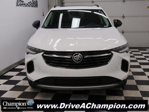 Used 2022 Buick Envision Essence w/ Sport Touring Package image 2