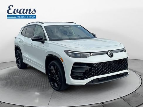 New 2026 Volkswagen Tiguan SE R-Line AWD/4WD image 9