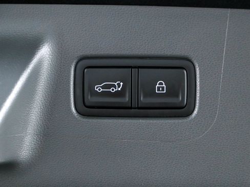 Used 2025 Hyundai Santa Fe SEL FWD image 31