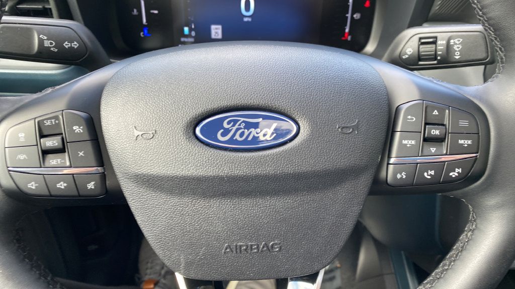 Used 2026 Ford Maverick Lariat w/ Black Appearance Package AWD/4WD image 16