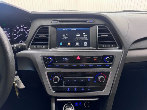 Used 2016 Hyundai Sonata SE image 17