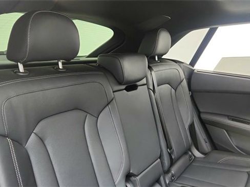 Used 2025 Audi Q8 Prestige w/ Prestige Package image 25