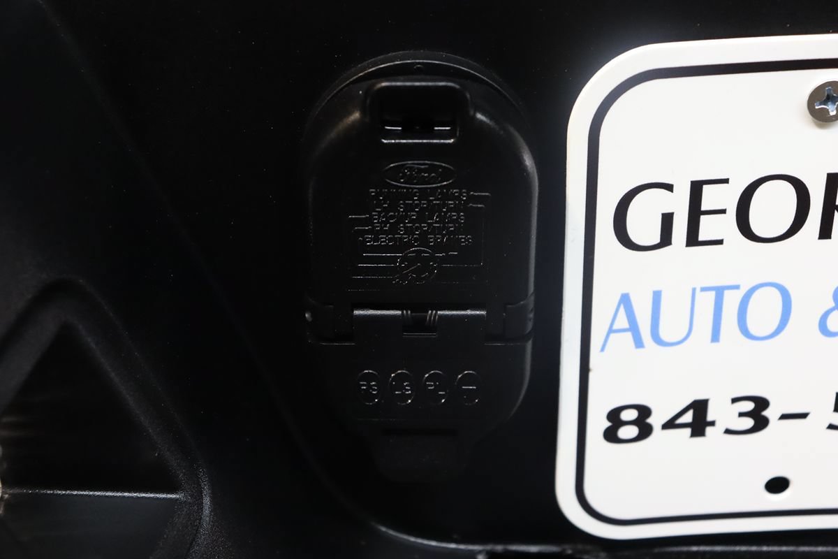 Used 2022 Ford F250 Lariat w/ Black Appearance Package AWD/4WD image 31