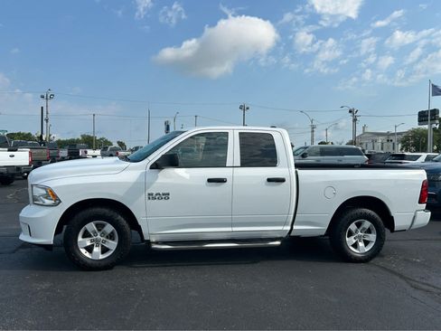 Used 2017 RAM 1500 Express RWD image 1