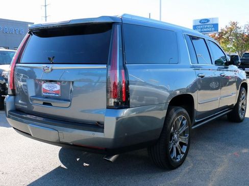Used 2020 Cadillac Escalade ESV Premium Luxury image 5