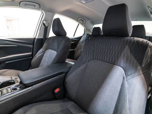 Used 2025 Toyota Camry LE FWD image 6