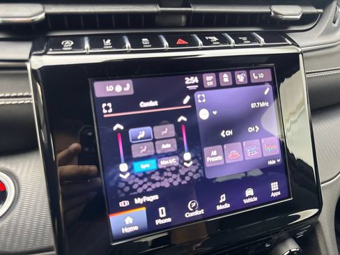 Used 2023 Jeep Grand Cherokee Altitude AWD/4WD image 63