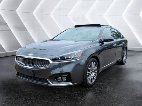 Used 2018 Kia Cadenza Technology FWD image 1