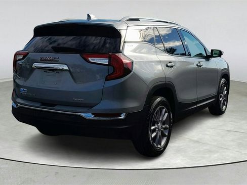 Used 2024 GMC Terrain SLT image 6
