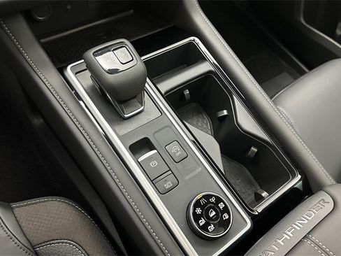 New 2025 Nissan Pathfinder SL w/ SL Premium Package image 15