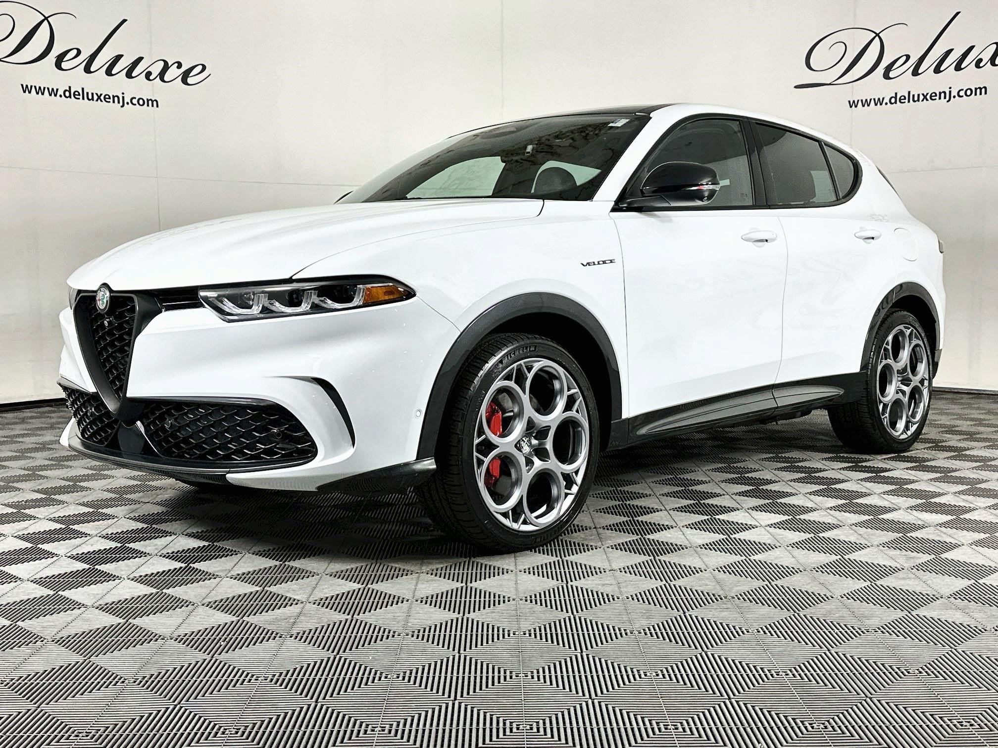 Used 2024 Alfa Romeo Tonale Veloce AWD/4WD image 3