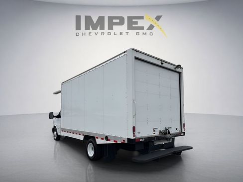 Used 2024 Chevrolet Express 3500 w/ Power Convenience Package RWD image 2