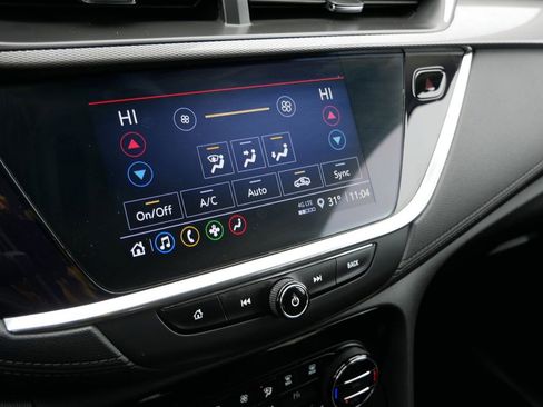 Used 2022 Buick Encore GX Select image 18