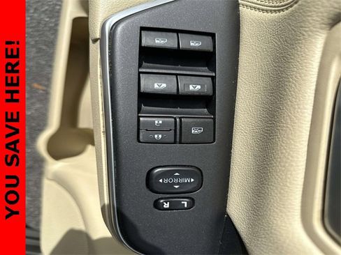 Used 2015 Toyota Camry XLE image 18