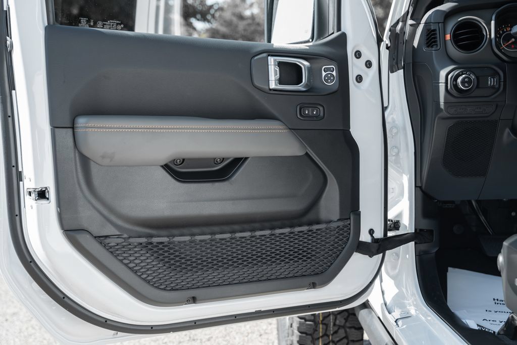 New 2027 Jeep Gladiator Mojave AWD/4WD image 37