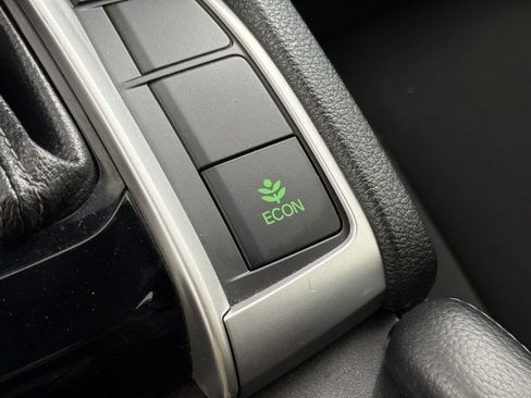 Used 2019 Honda Civic Sport image 18