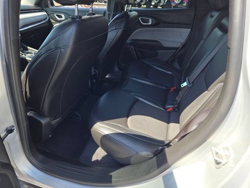 Certified 2025 Jeep Compass Latitude AWD/4WD image 22