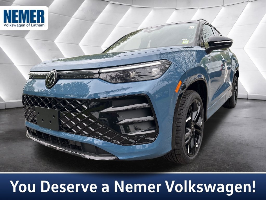 New 2026 Volkswagen Tiguan SE R-Line AWD/4WD image 1