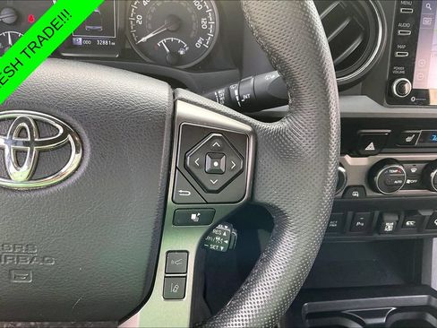 Used 2021 Toyota Tacoma TRD Off-Road w/ TRD Premium Off Road Package AWD/4WD image 13