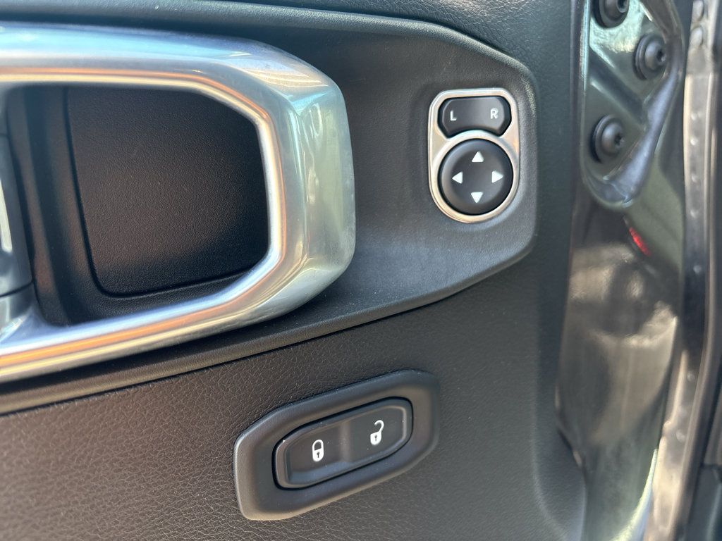 Used 2021 Jeep Wrangler Sport AWD/4WD image 11
