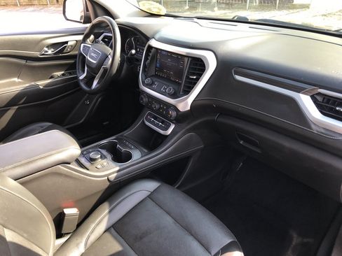 Used 2023 GMC Acadia SLT FWD image 11