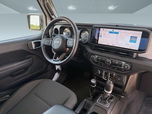 Used 2025 Jeep Wrangler Sport AWD/4WD image 27