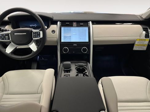 New 2026 Land Rover Discovery S AWD/4WD image 11