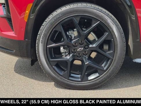 Used 2025 Chevrolet Traverse RS w/ LPO, Floor Liner Package AWD/4WD image 13