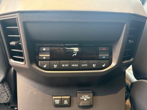 Used 2024 Toyota Sequoia Platinum AWD/4WD image 22