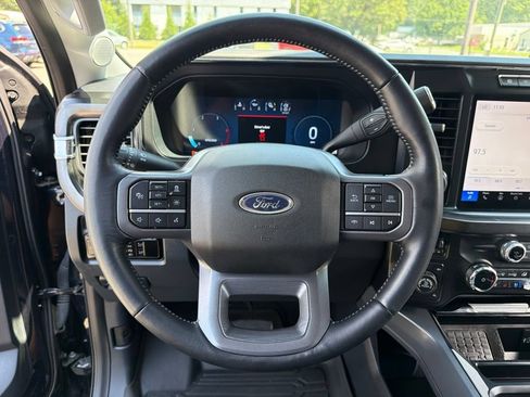 Used 2024 Ford F250 Lariat w/ Lariat Ultimate Package AWD/4WD image 14