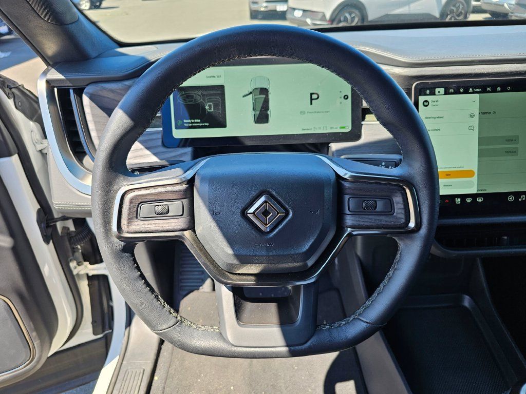Used 2025 Rivian R1S Adventure Dual AWD/4WD image 25