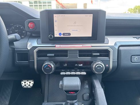Used 2025 Toyota Tacoma TRD Sport AWD/4WD image 22