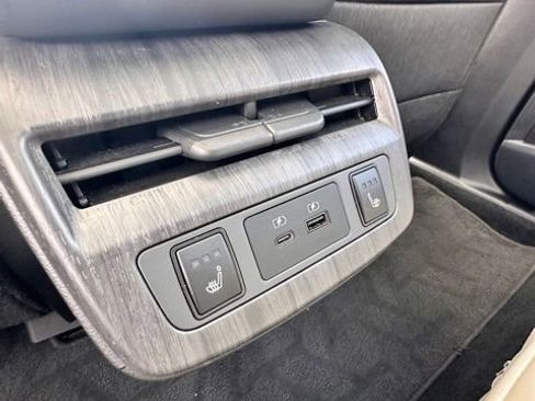 Certified 2023 Nissan Ariya FWD image 31